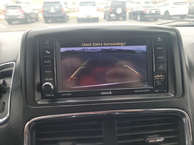 Dodge Grand Caravan Vehicle Full-screen Gallery Image 18