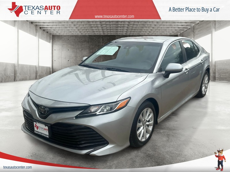 Toyota Camry Vehicle Full-screen Gallery Image 02