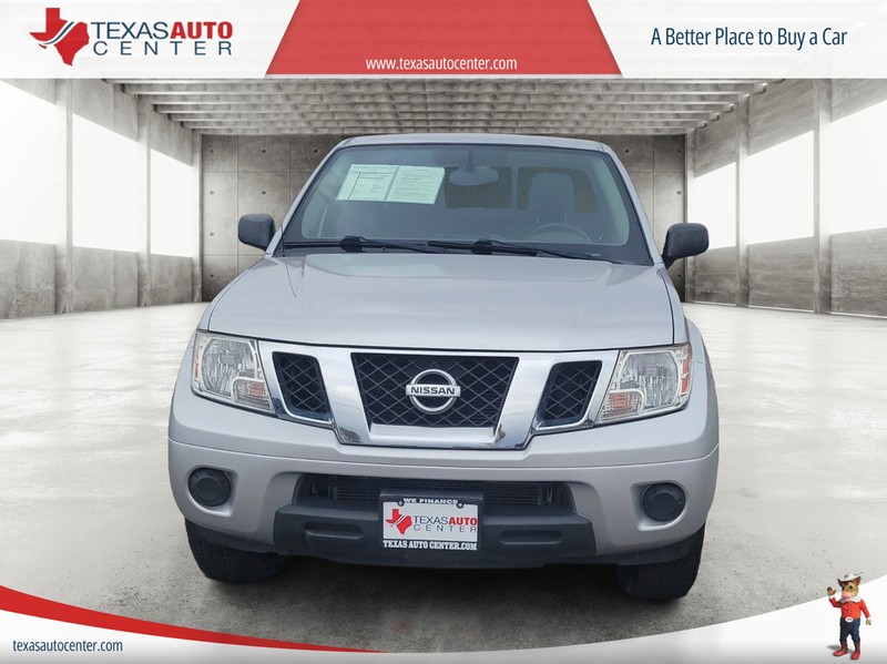 Nissan Frontier Vehicle Full-screen Gallery Image 03