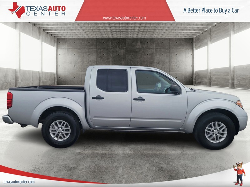 Nissan Frontier Vehicle Full-screen Gallery Image 04