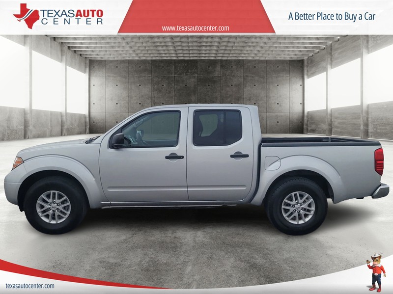 Nissan Frontier Vehicle Full-screen Gallery Image 05