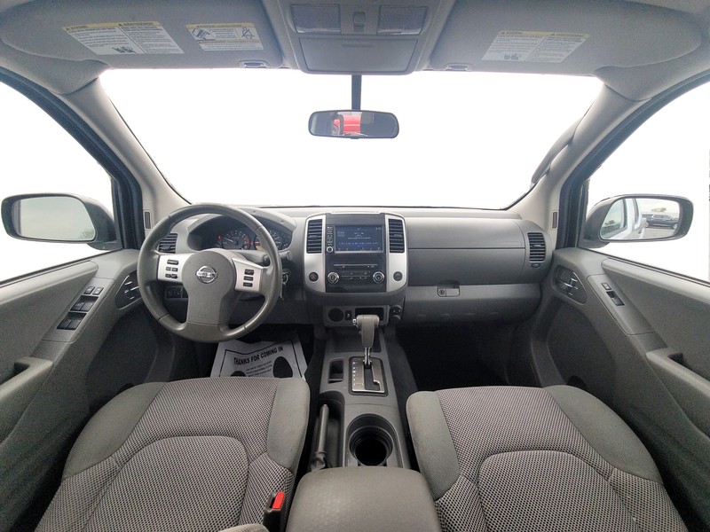 Nissan Frontier Vehicle Full-screen Gallery Image 14
