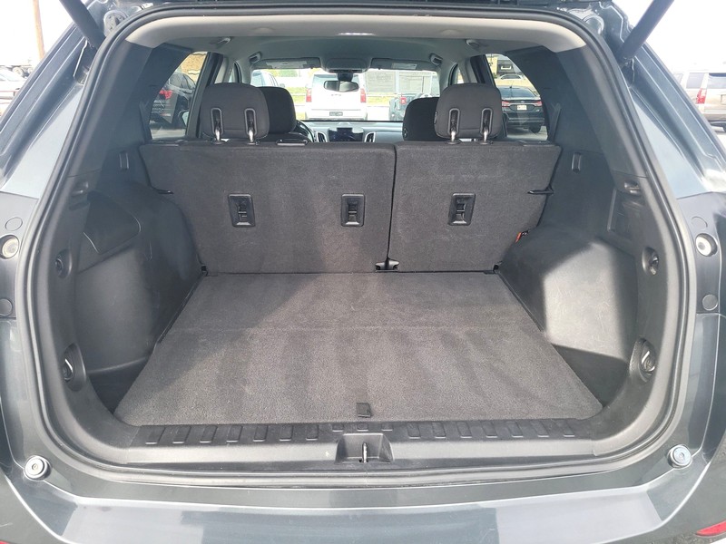 Chevrolet Equinox Vehicle Full-screen Gallery Image 11