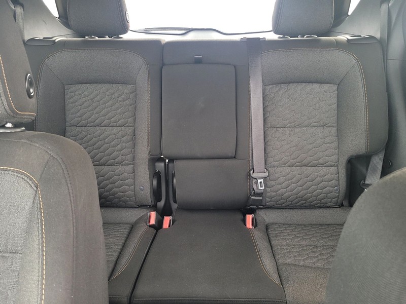 Chevrolet Equinox Vehicle Full-screen Gallery Image 13