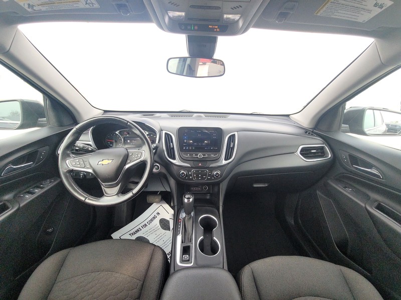 Chevrolet Equinox Vehicle Full-screen Gallery Image 15