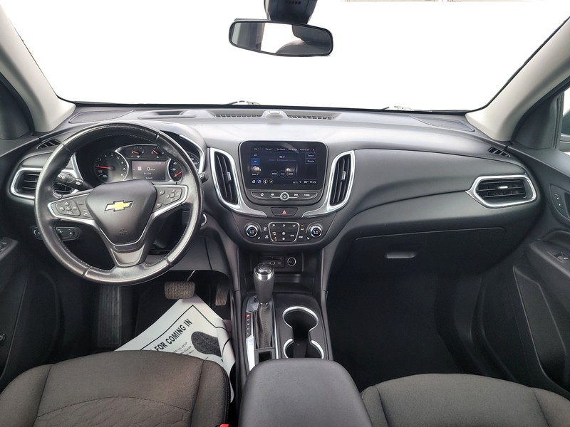 Chevrolet Equinox Vehicle Full-screen Gallery Image 16