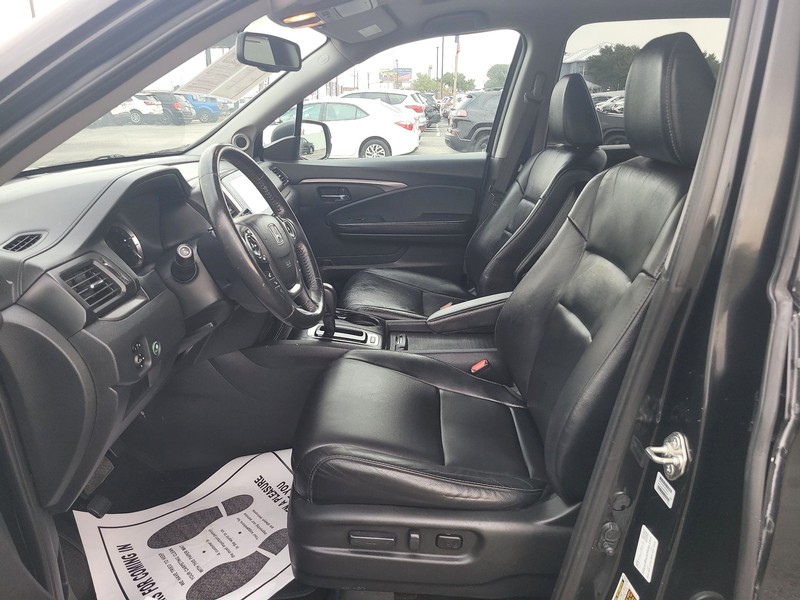 Honda Pilot Vehicle Full-screen Gallery Image 09