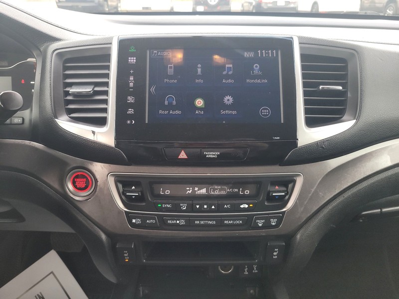 Honda Pilot Vehicle Full-screen Gallery Image 12