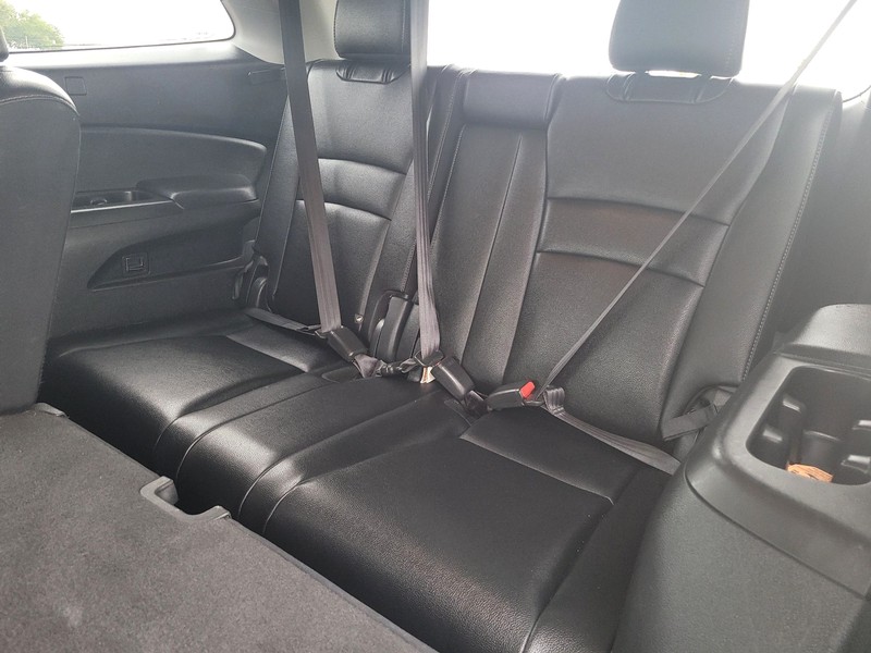 Honda Pilot Vehicle Full-screen Gallery Image 18