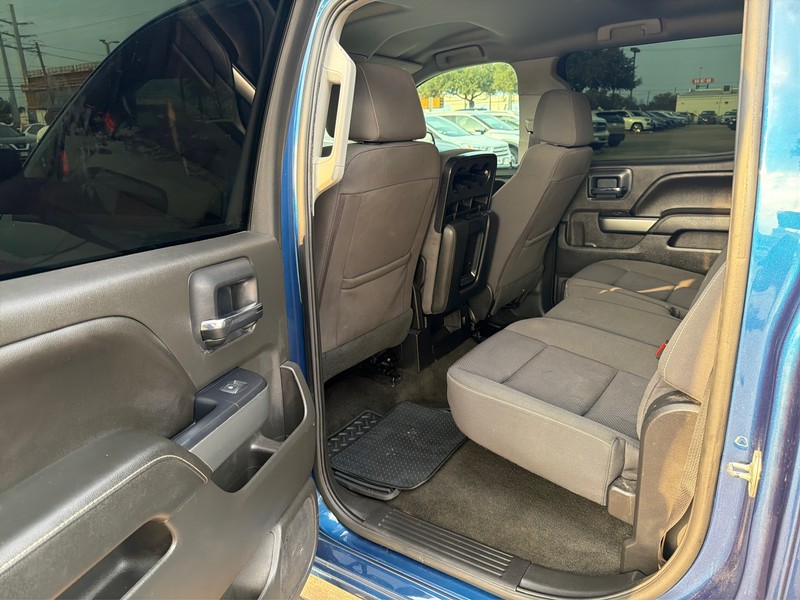 Chevrolet Silverado 1500 Vehicle Full-screen Gallery Image 10