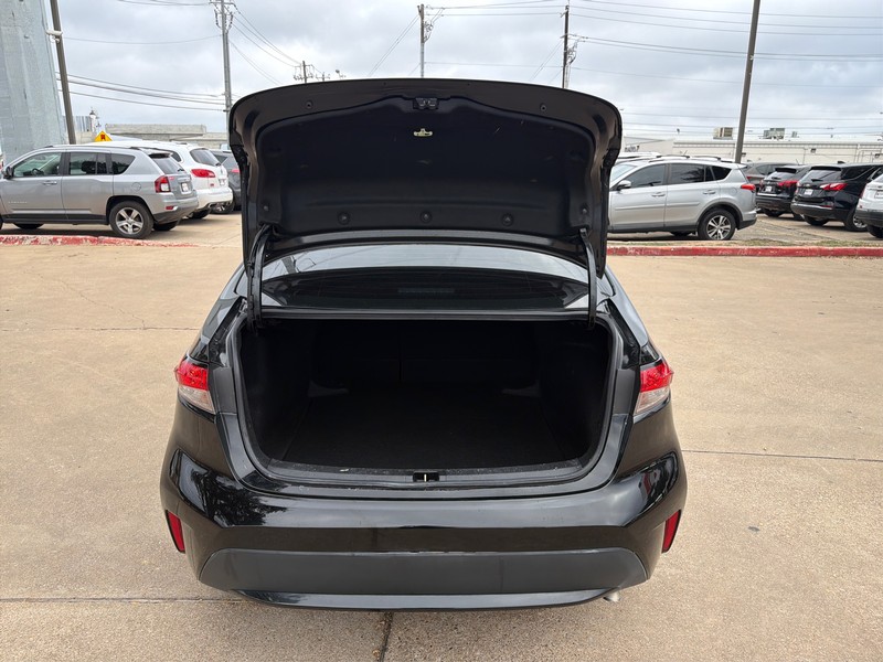 Toyota Corolla Vehicle Full-screen Gallery Image 11