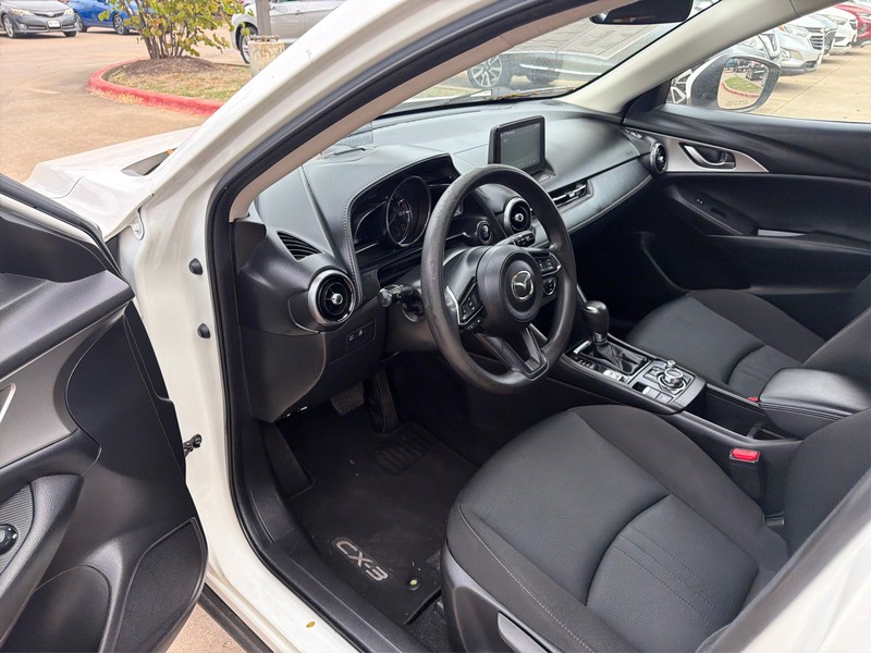 Mazda CX-3 Vehicle Full-screen Gallery Image 09