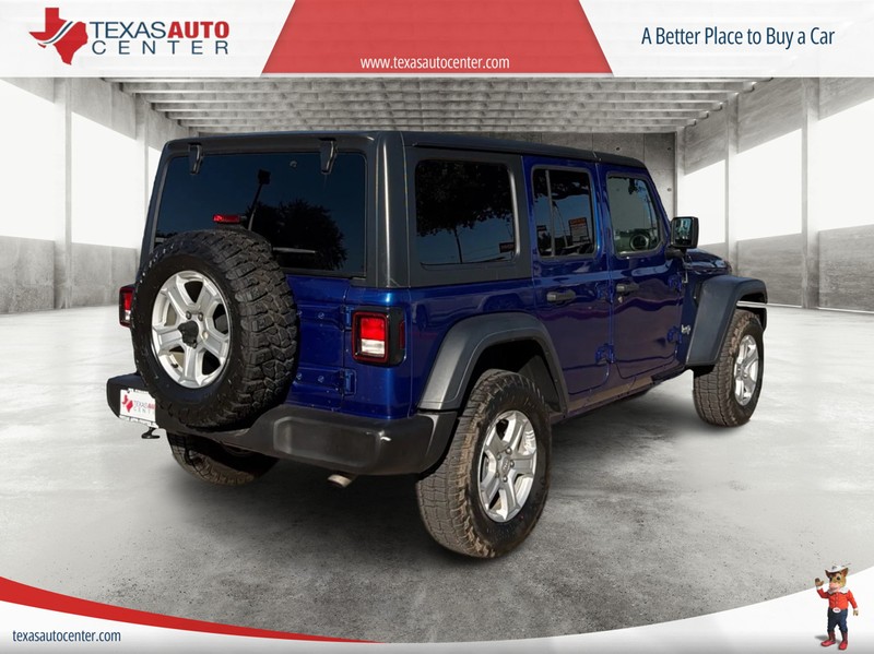 Jeep Wrangler Unlimited Vehicle Full-screen Gallery Image 07