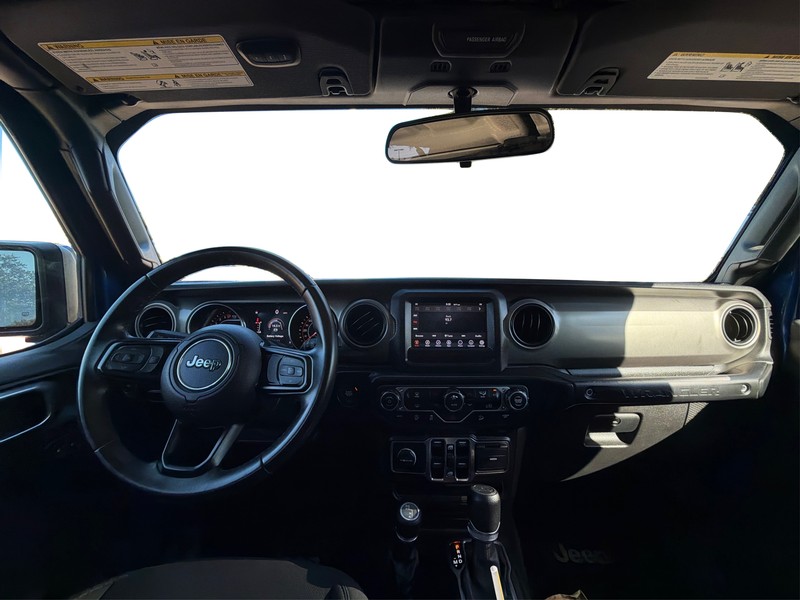 Jeep Wrangler Unlimited Vehicle Full-screen Gallery Image 16
