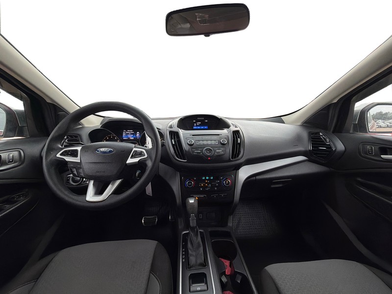 Ford Escape Vehicle Full-screen Gallery Image 15