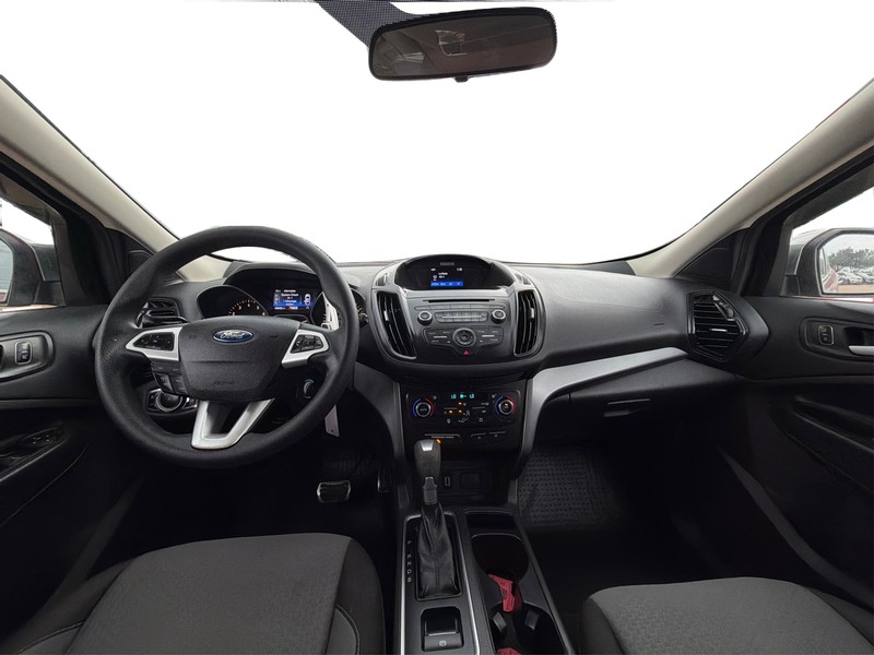 Ford Escape Vehicle Full-screen Gallery Image 16