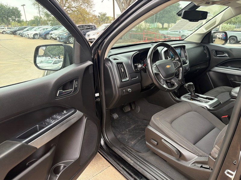 Chevrolet Colorado Vehicle Full-screen Gallery Image 09