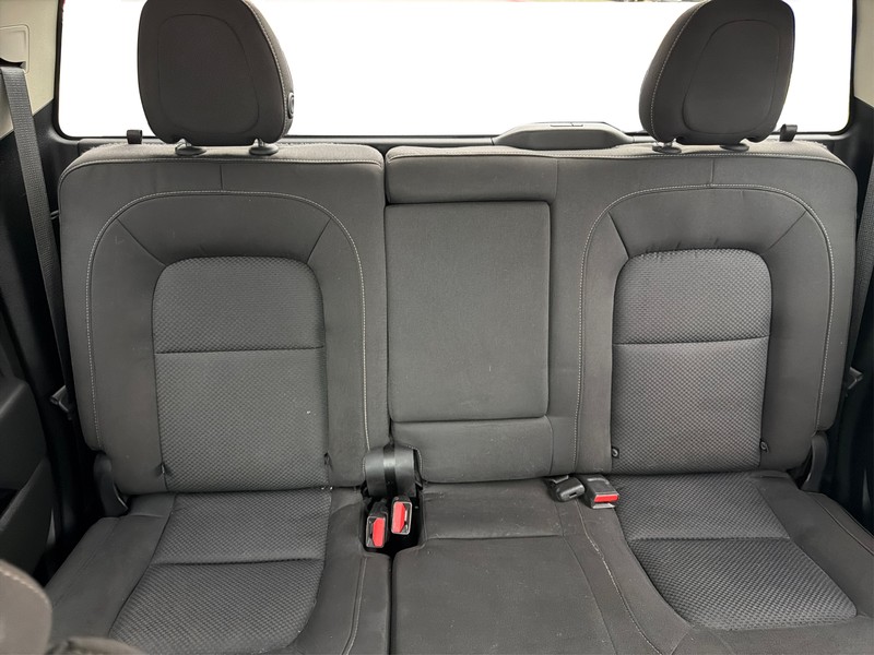 Chevrolet Colorado Vehicle Full-screen Gallery Image 13