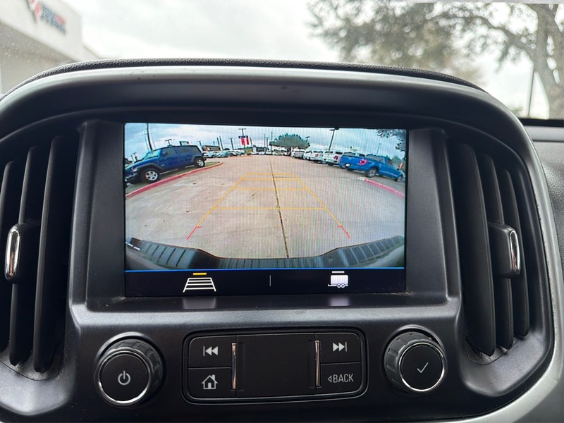 Chevrolet Colorado Vehicle Full-screen Gallery Image 17