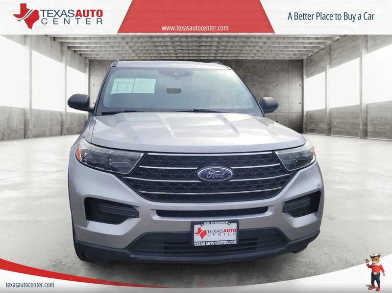 Ford Explorer Vehicle Full-screen Gallery Image 03