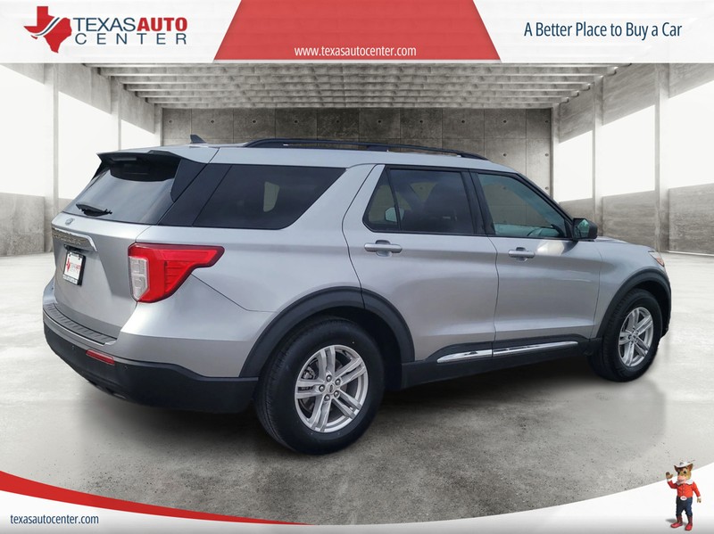 Ford Explorer Vehicle Full-screen Gallery Image 07