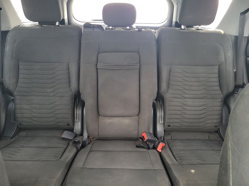 Ford Explorer Vehicle Full-screen Gallery Image 13