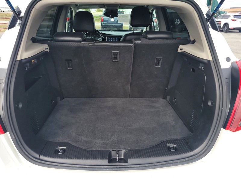 Buick Encore Vehicle Full-screen Gallery Image 11