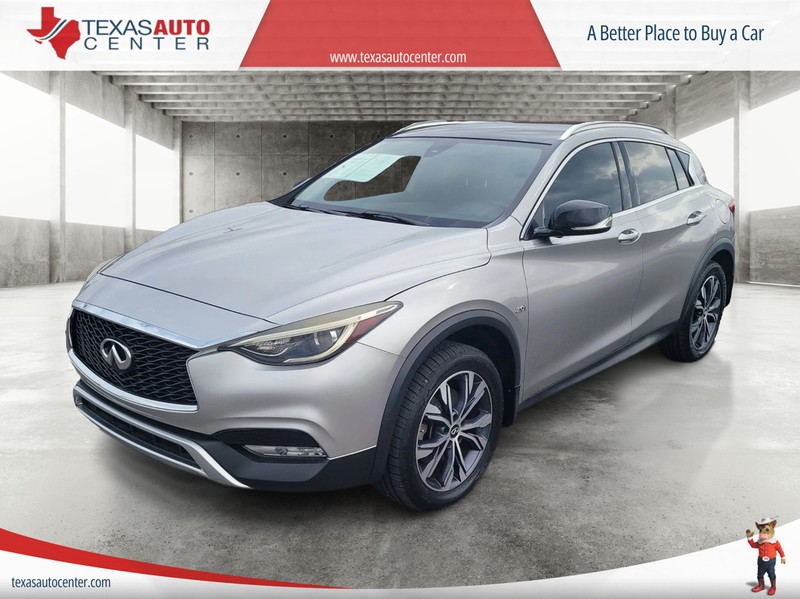 INFINITI QX30 Vehicle Full-screen Gallery Image 02