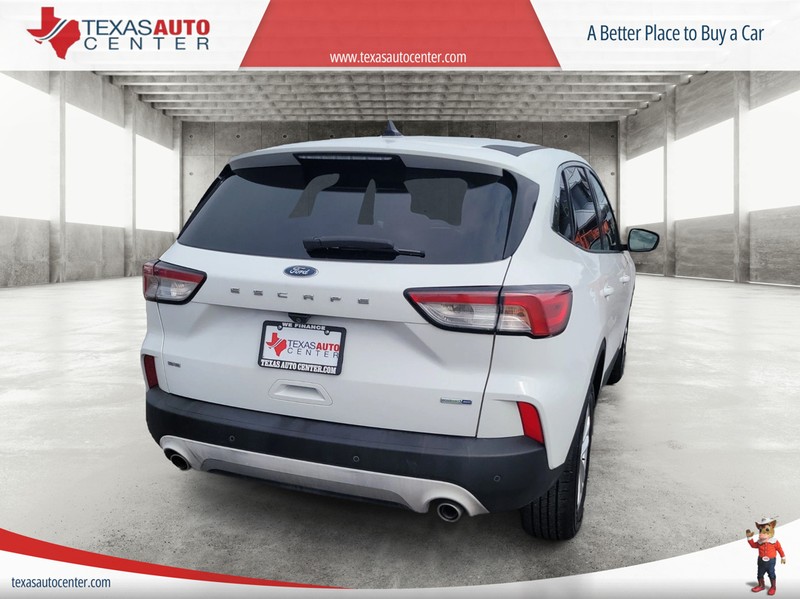 Ford Escape Vehicle Full-screen Gallery Image 05