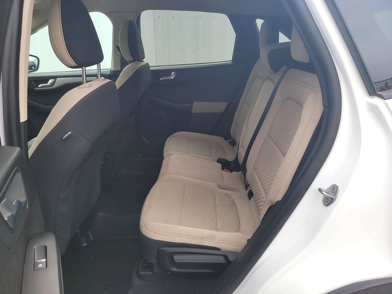 Ford Escape Vehicle Full-screen Gallery Image 09