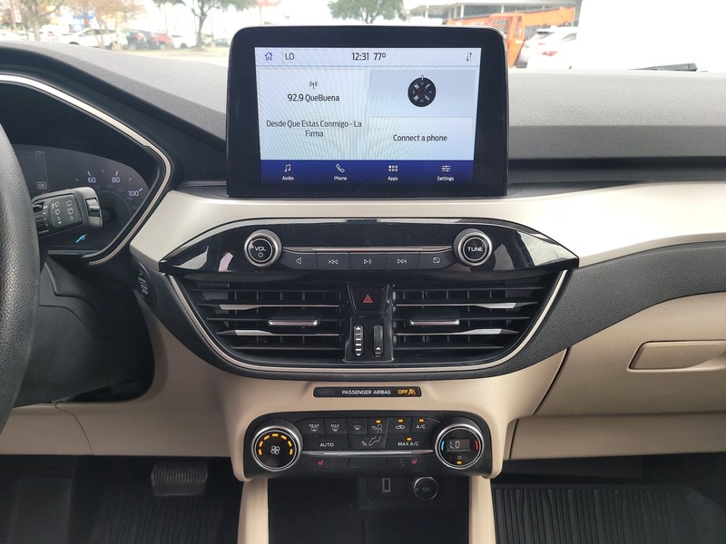 Ford Escape Vehicle Full-screen Gallery Image 11