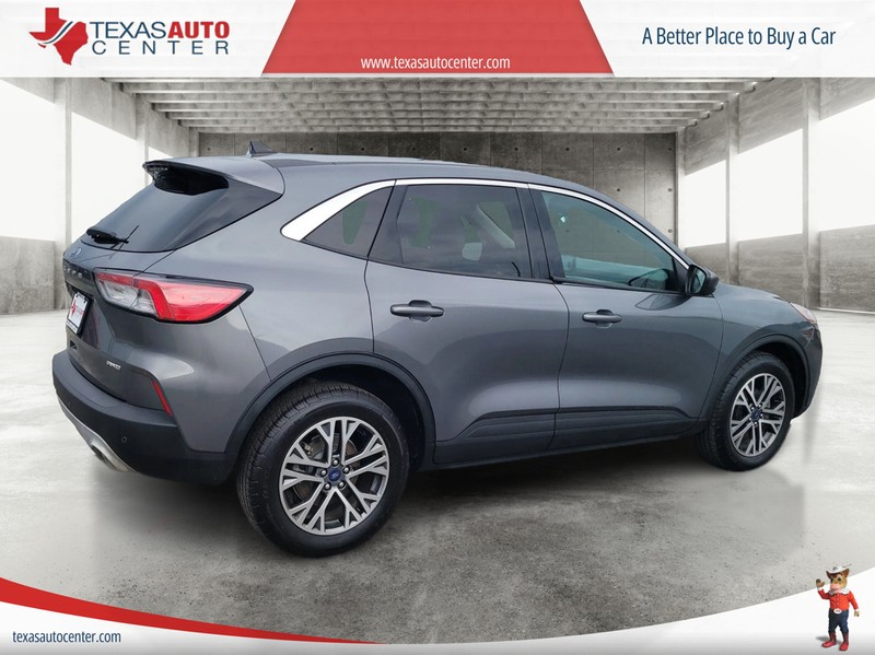 Ford Escape Vehicle Full-screen Gallery Image 07