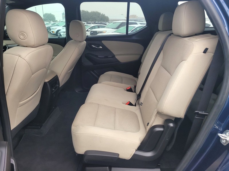 Chevrolet Traverse Vehicle Full-screen Gallery Image 10
