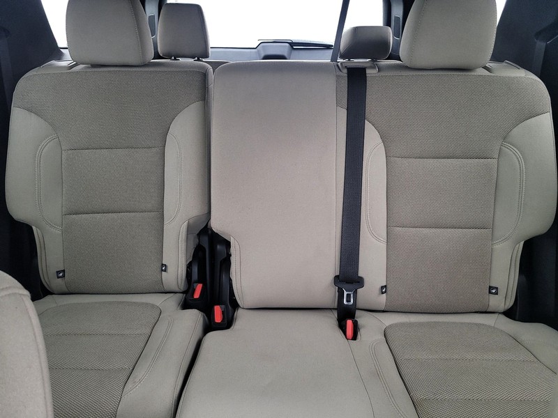 Chevrolet Traverse Vehicle Full-screen Gallery Image 13