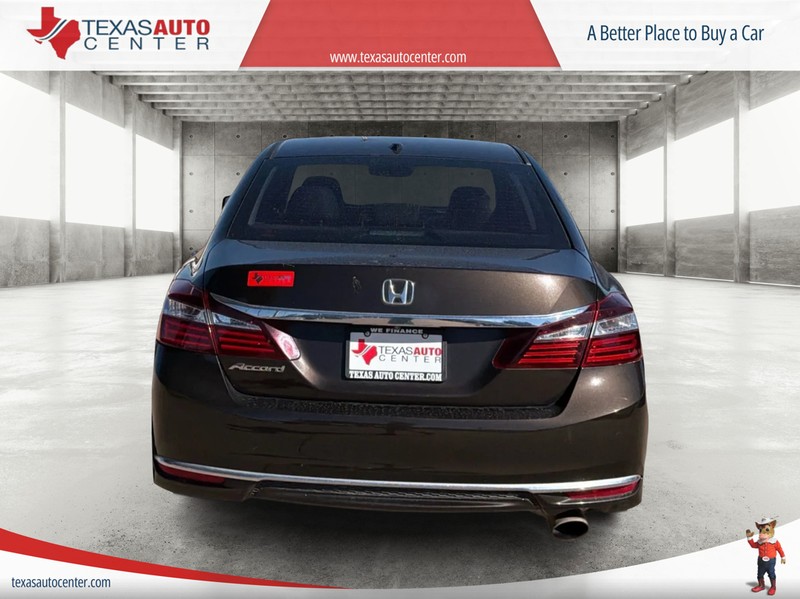 Honda Accord Sedan Vehicle Full-screen Gallery Image 06