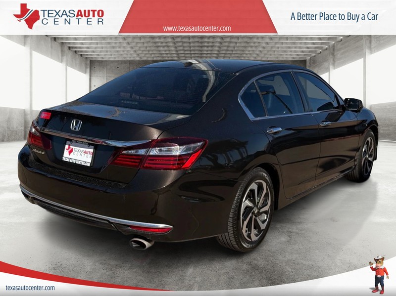 Honda Accord Sedan Vehicle Full-screen Gallery Image 07