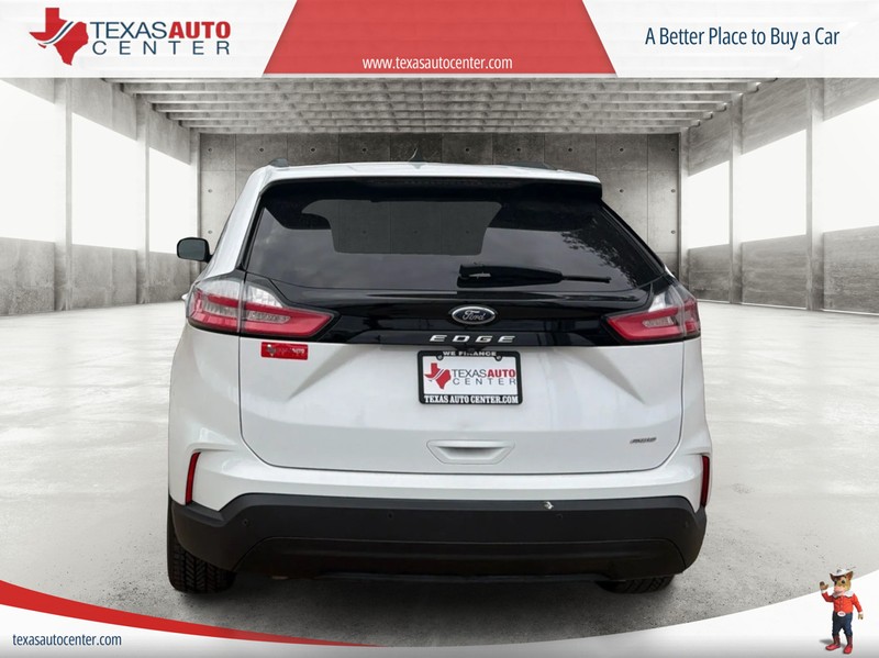 Ford Edge Vehicle Full-screen Gallery Image 06