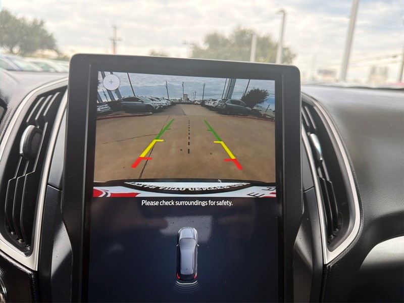 Ford Edge Vehicle Full-screen Gallery Image 17