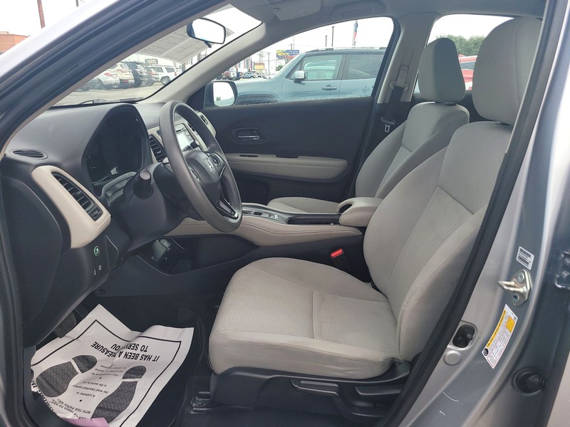 Honda HR-V Vehicle Full-screen Gallery Image 09