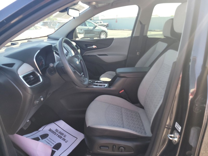 Chevrolet Equinox Vehicle Full-screen Gallery Image 07