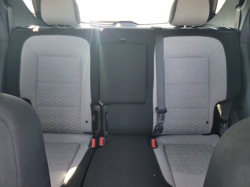 Chevrolet Equinox Vehicle Full-screen Gallery Image 11