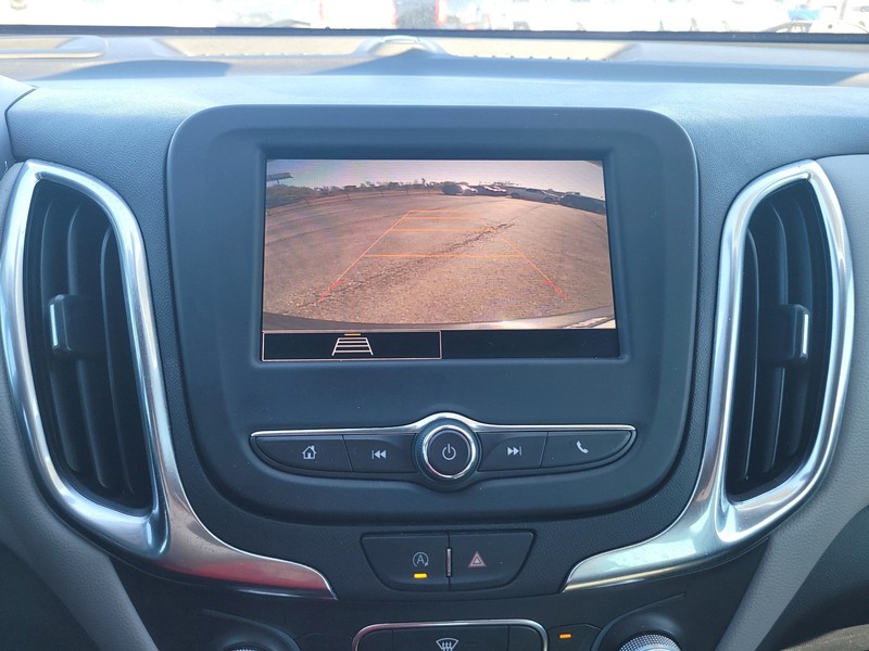 Chevrolet Equinox Vehicle Full-screen Gallery Image 15