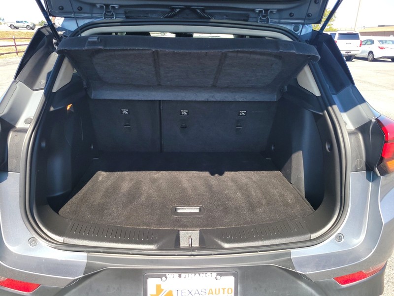 Buick Encore GX Vehicle Full-screen Gallery Image 11