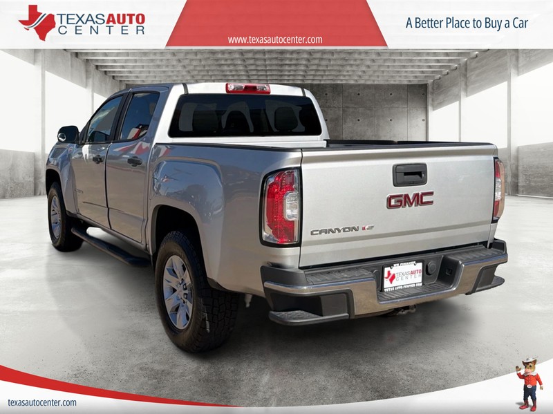 GMC Canyon Vehicle Full-screen Gallery Image 08
