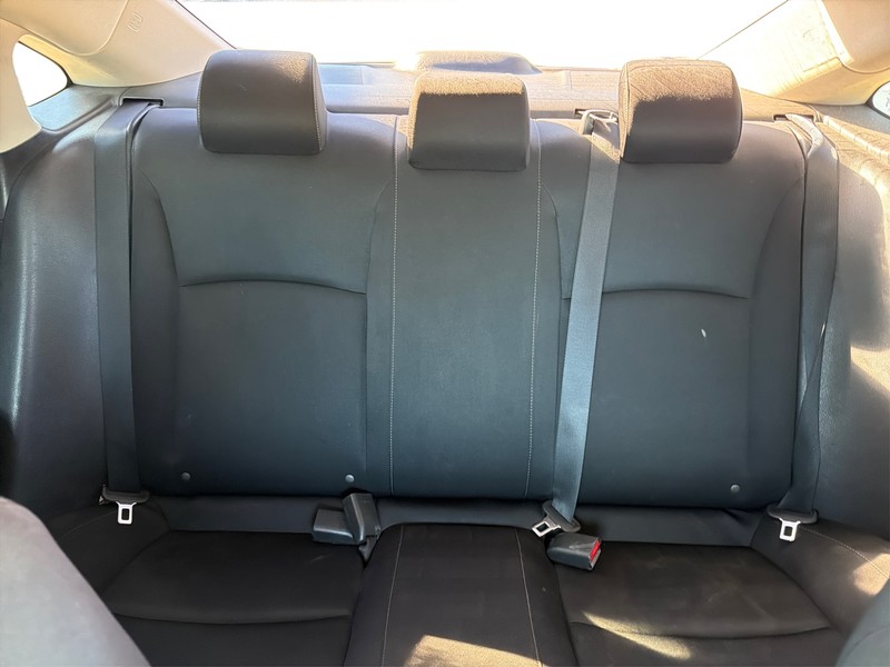 Honda Civic Sedan Vehicle Full-screen Gallery Image 12