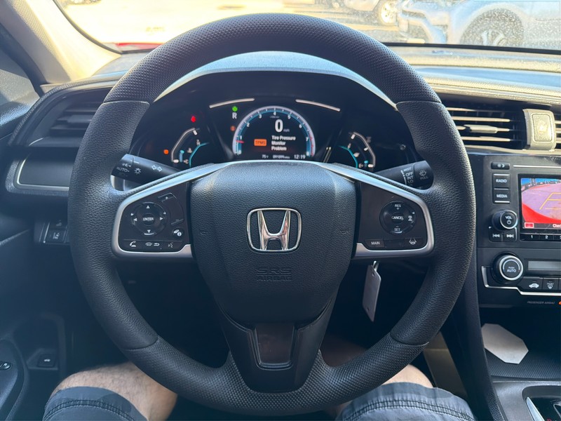 Honda Civic Sedan Vehicle Full-screen Gallery Image 13