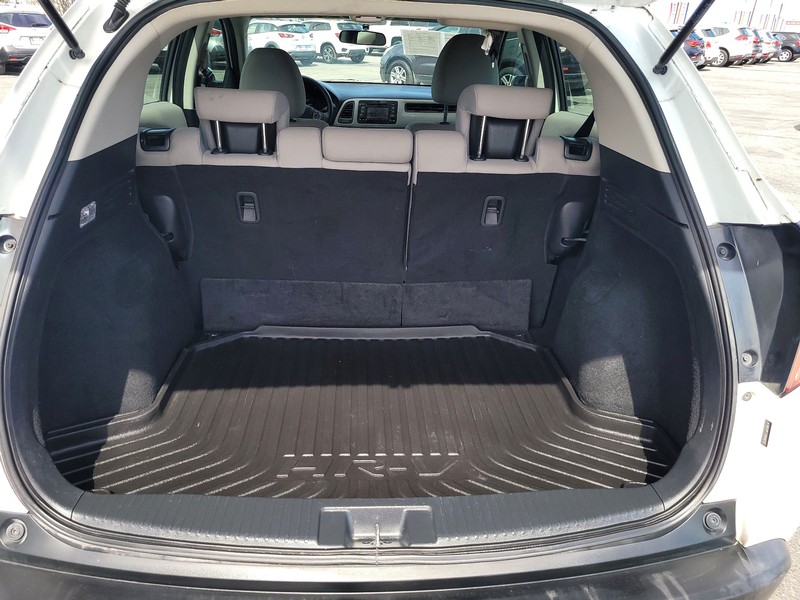 Honda HR-V Vehicle Full-screen Gallery Image 11