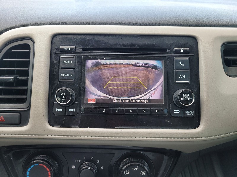 Honda HR-V Vehicle Full-screen Gallery Image 17