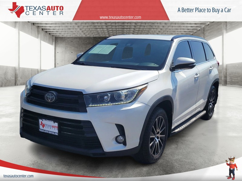 Toyota Highlander Vehicle Full-screen Gallery Image 2