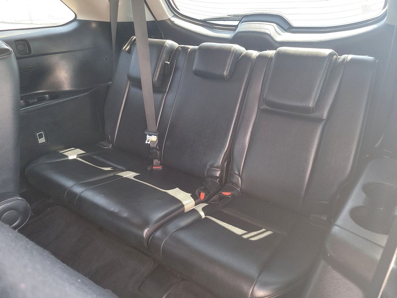 Toyota Highlander Vehicle Full-screen Gallery Image 19